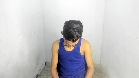 deivi_colins online show from November 13, 2025, 1:48 am