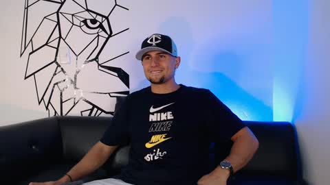  DEIVY  online show from February 3, 2025, 4:25 am