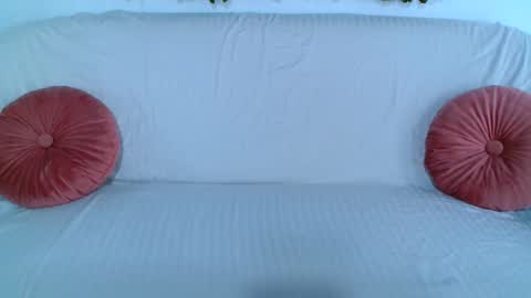 deliciaalove online show from November 20, 2025, 7:46 pm