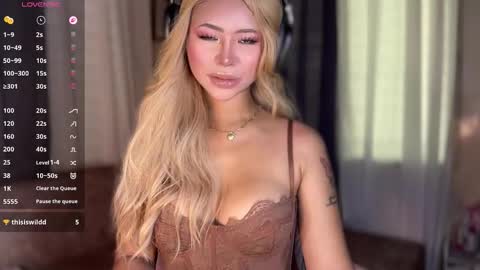 Hello your loving faye 3 online show from March 28, 2026, 5:07 am