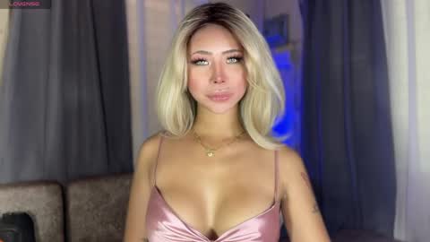Hello your loving faye 3 online show from May 16, 2026, 9:06 am