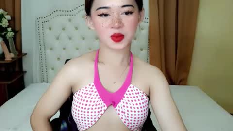 Snapshot of deliciously_sophie chatting on May 18, 2026, 2:51 am Sophie online show from May 18, 2026, 2:51 am