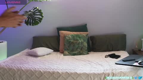 Kitty online show from April 13, 2026, 7:36 am