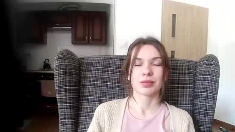 Snapshot of delightaurora chatting on February 19, 2025, 11:06 am Aurora online show from February 19, 2025, 11:06 am