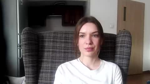Snapshot of delightaurora chatting on February 27, 2025, 10:48 am Aurora online show from February 27, 2025, 10:48 am