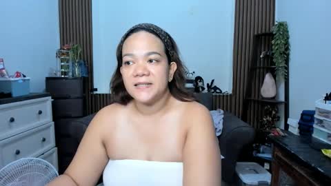 delightfulcurvy online show from October 23, 2025, 6:45 am