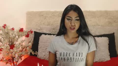 Snapshot of delilah_blazee chatting on December 3, 2024, 9:44 am Delilah Blaze online show from December 3, 2024, 9:44 am