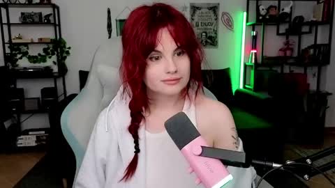 Snapshot of dellacrush_ chatting on April 29, 2026, 5:17 pm dellacrush_ online show from April 29, 2026, 5:17 pm