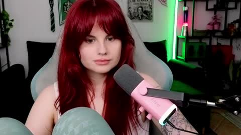 Snapshot of dellacrush_ chatting on May 3, 2026, 5:30 pm dellacrush_ online show from May 3, 2026, 5:30 pm