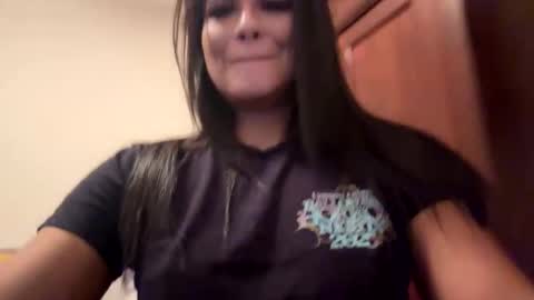 dellagoldxxx online show from November 22, 2025, 10:36 am