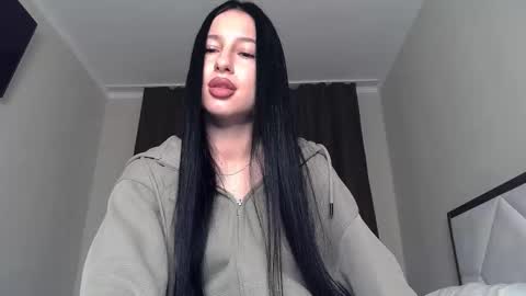 delly_love online show from October 9, 2025, 8:07 pm