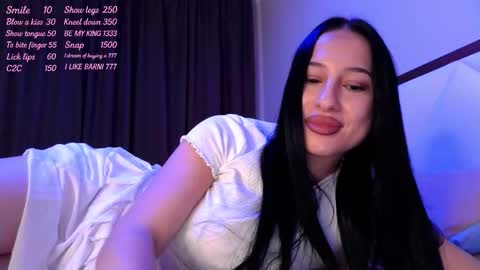 delly_love online show from November 17, 2025, 9:42 pm