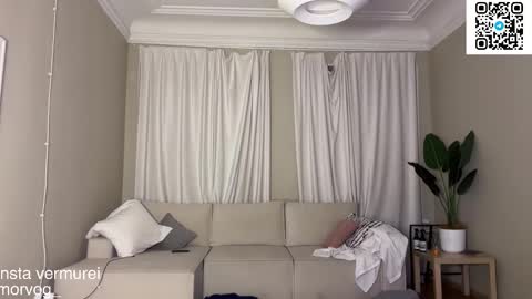 Delora online show from October 21, 2025, 9:26 pm