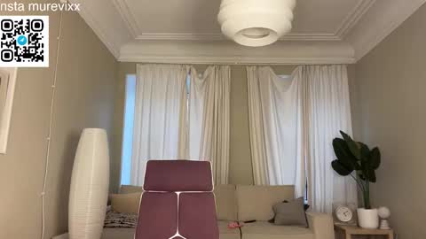 Delora online show from December 4, 2025, 10:24 am