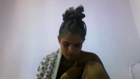 delphine online show from March 21, 2026, 7:02 am