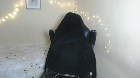 Demeter Salviati online show from February 9, 2025, 3:11 am