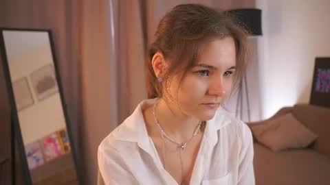 Snapshot of demetricekanady chatting on July 3, 2026, 4:19 am Hi my name is Sari nice to see you in my Room online show from July 3, 2026, 4:19 am
