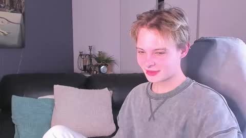 demianenglen online show from October 15, 2025, 10:21 pm