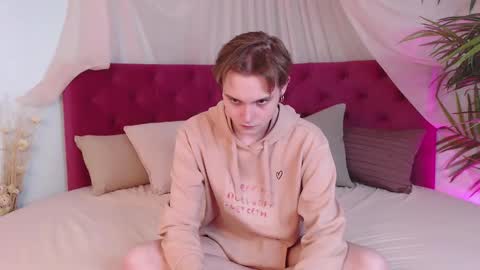 demianenglen online show from December 18, 2025, 5:19 pm