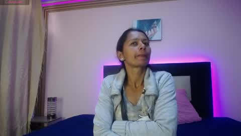 Snapshot of demiwynn chatting on June 1, 2026, 1:46 pm Demi online show from June 1, 2026, 1:46 pm