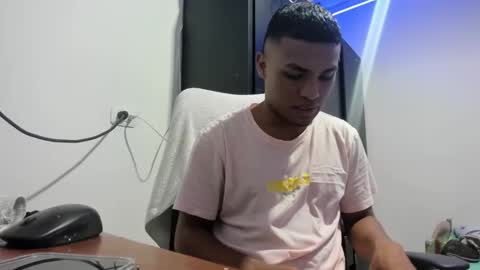 Snapshot of demol_latin chatting on December 4, 2024, 6:00 am MASTER DAV online show from December 4, 2024, 6:00 am