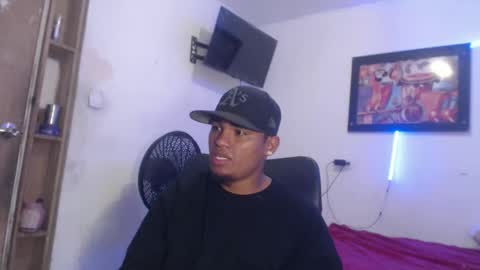 Snapshot of demol_latin chatting on December 15, 2025, 2:10 pm MASTER DAV online show from December 15, 2025, 2:10 pm