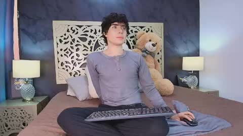   online show from April 30, 2026, 1:28 pm