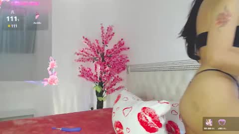 Snapshot of demonessssa chatting on January 15, 2025, 7:37 am Lana online show from January 15, 2025, 7:37 am