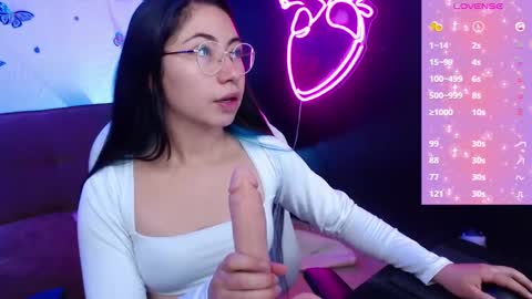 Demy  online show from March 10, 2025, 9:29 pm