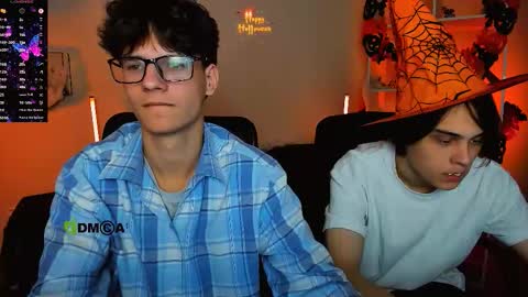 Snapshot of den_rich chatting on October 23, 2025, 8:35 am Den online show from October 23, 2025, 8:35 am