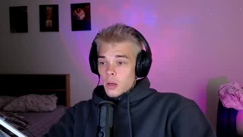 Snapshot of denis_here chatting on September 8, 2025, 10:53 pm Denis online show from September 8, 2025, 10:53 pm