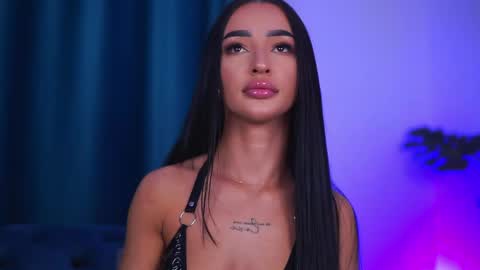 denisedevilles online show from May 19, 2026, 8:59 pm