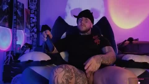 Oliver online show from December 1, 2025, 3:00 am