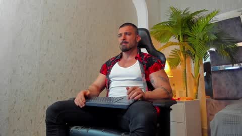Snapshot of dennis_cox_ chatting on January 1, 2025, 11:49 am dennis_cox_ online show from January 1, 2025, 11:49 am