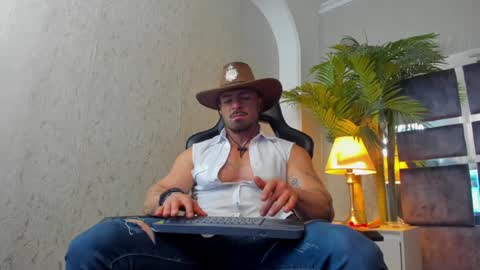 Snapshot of dennis_cox_ chatting on January 3, 2025, 1:47 pm dennis_cox_ online show from January 3, 2025, 1:47 pm