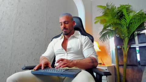 Snapshot of dennis_cox_ chatting on January 9, 2025, 12:30 pm dennis_cox_ online show from January 9, 2025, 12:30 pm