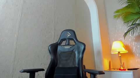 Snapshot of dennis_cox_ chatting on January 14, 2025, 12:56 pm dennis_cox_ online show from January 14, 2025, 12:56 pm