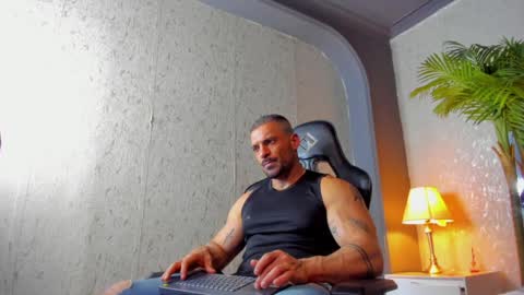 Snapshot of dennis_cox_ chatting on February 1, 2025, 6:08 pm dennis_cox_ online show from February 1, 2025, 6:08 pm
