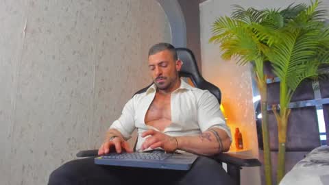 Snapshot of dennis_cox_ chatting on February 4, 2025, 1:16 pm dennis_cox_ online show from February 4, 2025, 1:16 pm