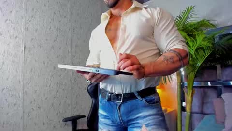 Snapshot of dennis_cox_ chatting on February 14, 2025, 10:49 am dennis_cox_ online show from February 14, 2025, 10:49 am