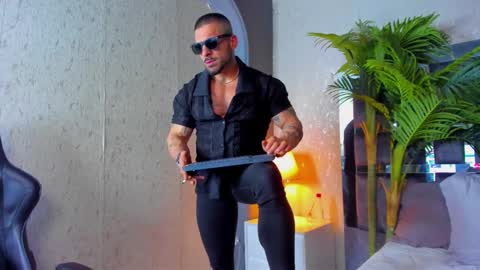 Snapshot of dennis_cox_ chatting on February 18, 2025, 11:33 am dennis_cox_ online show from February 18, 2025, 11:33 am