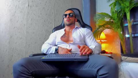 Snapshot of dennis_cox_ chatting on February 19, 2025, 2:44 pm dennis_cox_ online show from February 19, 2025, 2:44 pm