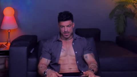 dennis_cox_ online show from November 10, 2025, 8:46 am