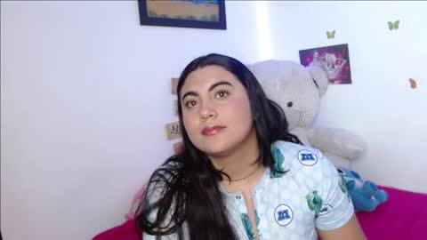 Snapshot of dennis_love_ chatting on February 5, 2026, 4:28 am rosse online show from February 5, 2026, 4:28 am