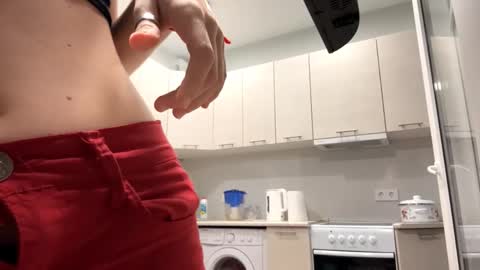 Snapshot of denniskibler chatting on October 12, 2025, 3:22 pm Denni online show from October 12, 2025, 3:22 pm