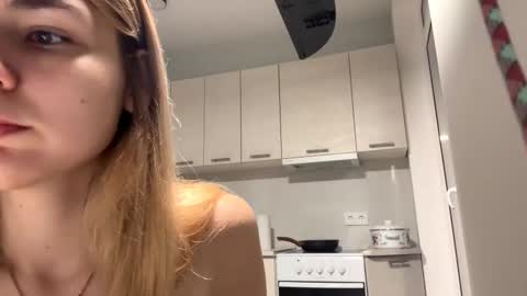 Snapshot of denniskibler chatting on October 23, 2025, 5:33 pm Denni online show from October 23, 2025, 5:33 pm