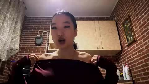 Emma online show from December 15, 2025, 2:21 pm