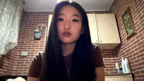 Emma online show from December 16, 2025, 2:22 pm