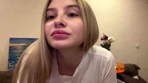 Snapshot of deonnagarn chatting on October 31, 2025, 2:18 pm Vi Victoria online show from October 31, 2025, 2:18 pm