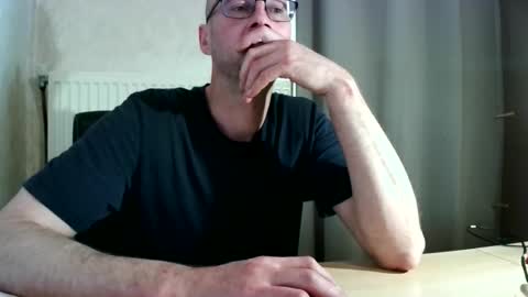 Snapshot of dereck59 chatting on May 26, 2026, 6:20 am dereck59 online show from May 26, 2026, 6:20 am